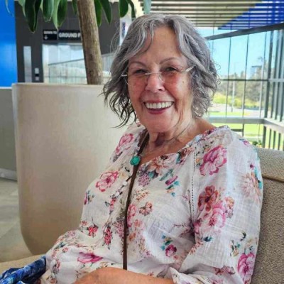 HOWARD: Sandra Noeleen (Sammy)