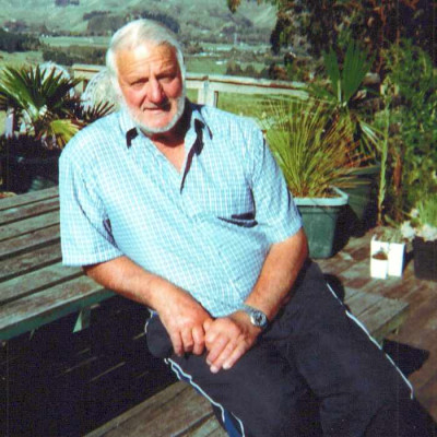 LUFF: Robert Leslie (Bob)