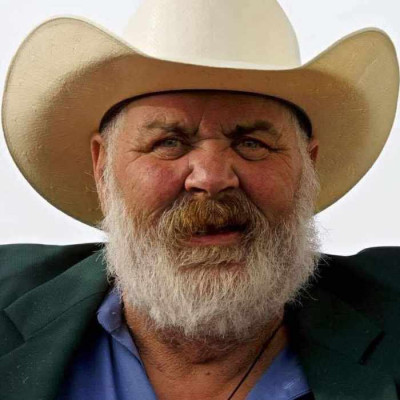 WALLACE: Robert (Bob)